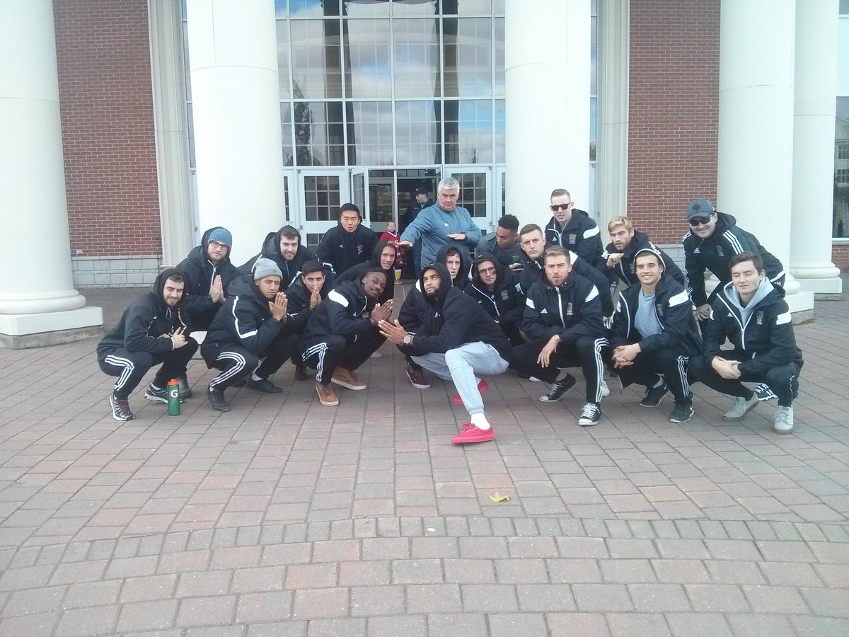 iMbolekwa's tweet photo. Rolling out of Antigonish! Thanks @StFXAthletics for the three points #playoffs2015 @DalTigers https://t.co/ysCq3jE2n2