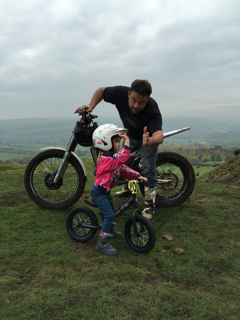 StephenAddy's tweet image. Spent today living the dream with Izzy! So unbelievably proud of the girl she's becoming thanks to @lizzaddy