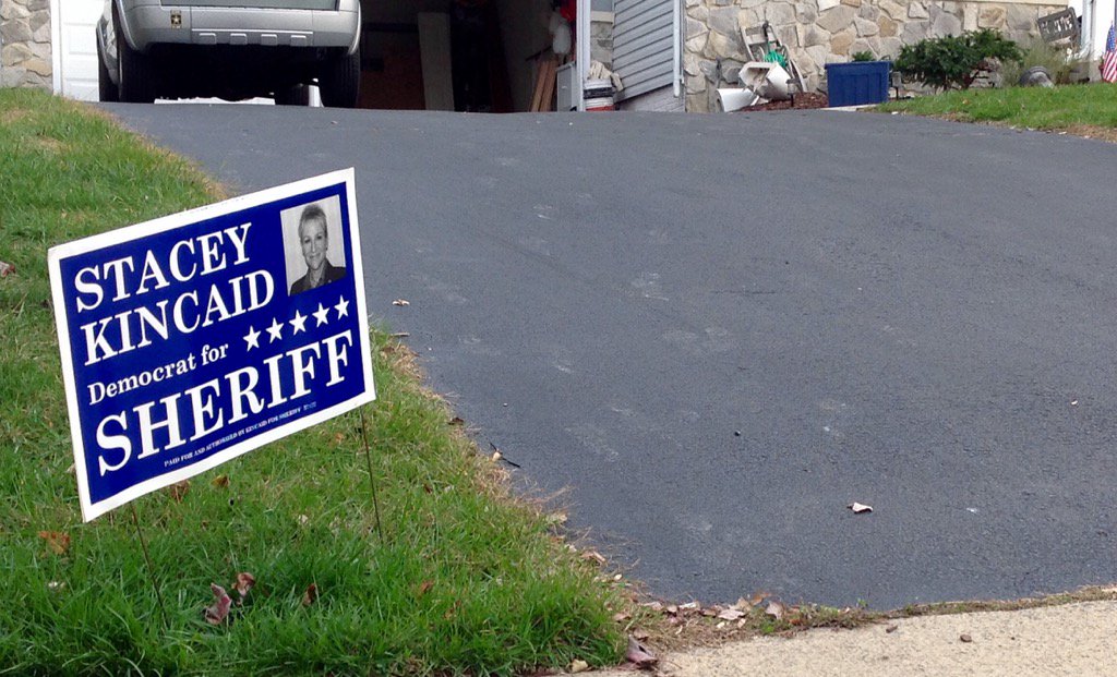 Are you ready to re-elect <a href="/SheriffKincaid/">Stacey Kincaid</a> on Tues? I am! Wolf for Kincaid! <a href="/FairfaxDems/">Fairfax Democrats</a> #fairfaxsheriff