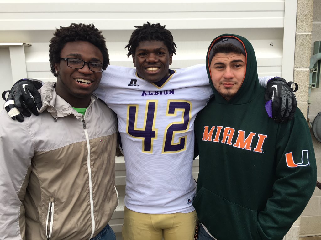 Tupac isme (@ismetupac) on Twitter photo Boys back together again, <a href="/RAnnorat/">Rich 🏃🏾</a> doing the same thing still balling. your Florida boys freezing their derrières Boys back together again, <a href="/RAnnorat/">Rich 🏃🏾</a> doing the same thing still balling. your Florida boys freezing their derrières