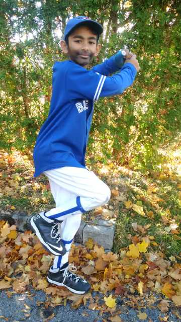 mihirshahTO's tweet image. #JoeyBats19Halloween @JoeyBats19 Please Retweet!  Deven wants to win the costume contest!