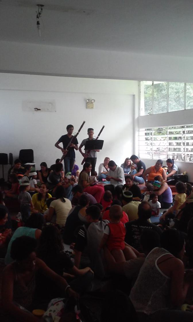 Marbecola's tweet photo. Nis los chorros 2015 #programanis @MendezLeo06 @Nucleo_chorros @OrquestaSucre https://t.co/ASb6Av7874