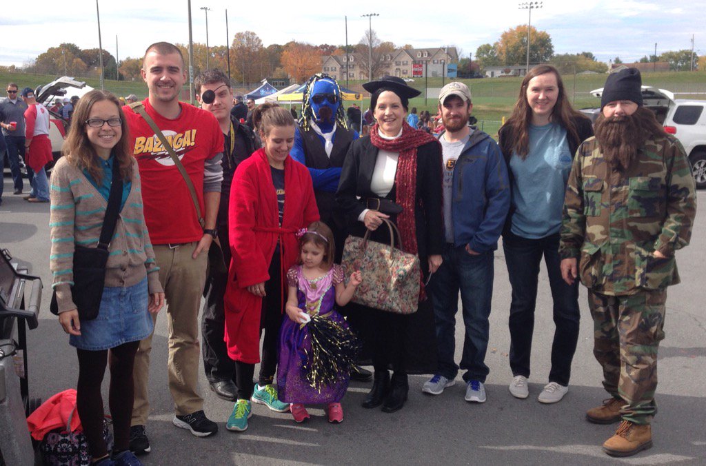 ETSUReconciled's tweet photo. Tailgating on Halloween! #GoBucs https://t.co/fBZZGm1Kgc