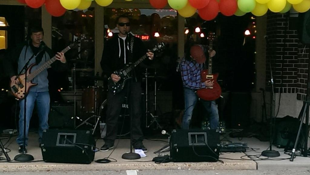 akassassin71's tweet photo. Some shots from @boundtobemusic at  Argillas last weekend. https://t.co/UYnssGBjkz