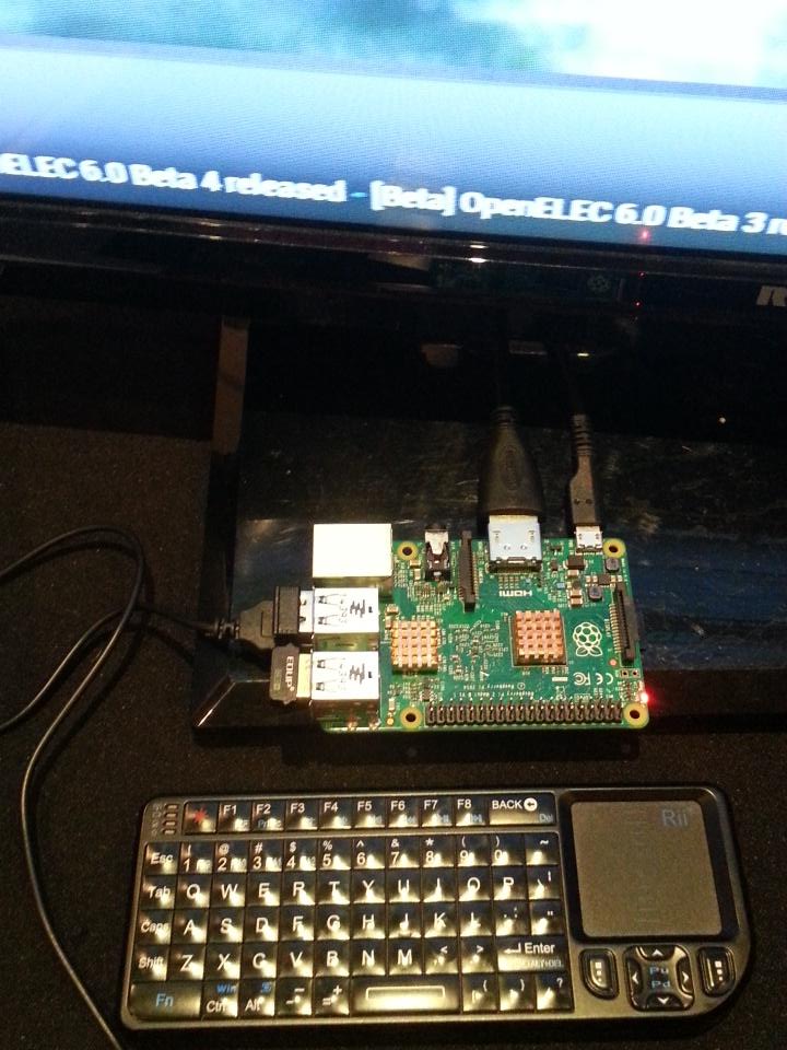 CanadaRobotix's tweet image. Day 2 at #TAVES. Movies with #raspberrypi running #openelec and @MakerWiz beside us is doing some 3D scanning.