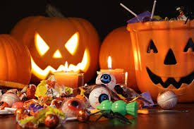 CarglassChile's tweet photo. Happy Halloween, que tengan una buena noche de dulce y travesuras. [Imagen:Google] https://t.co/5vT94YT609