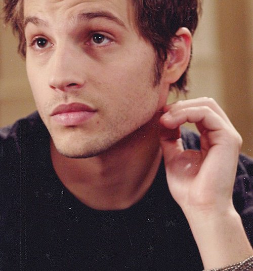  ReinaaRoyale: Happy birthday to star Logan Marshall-Green! 