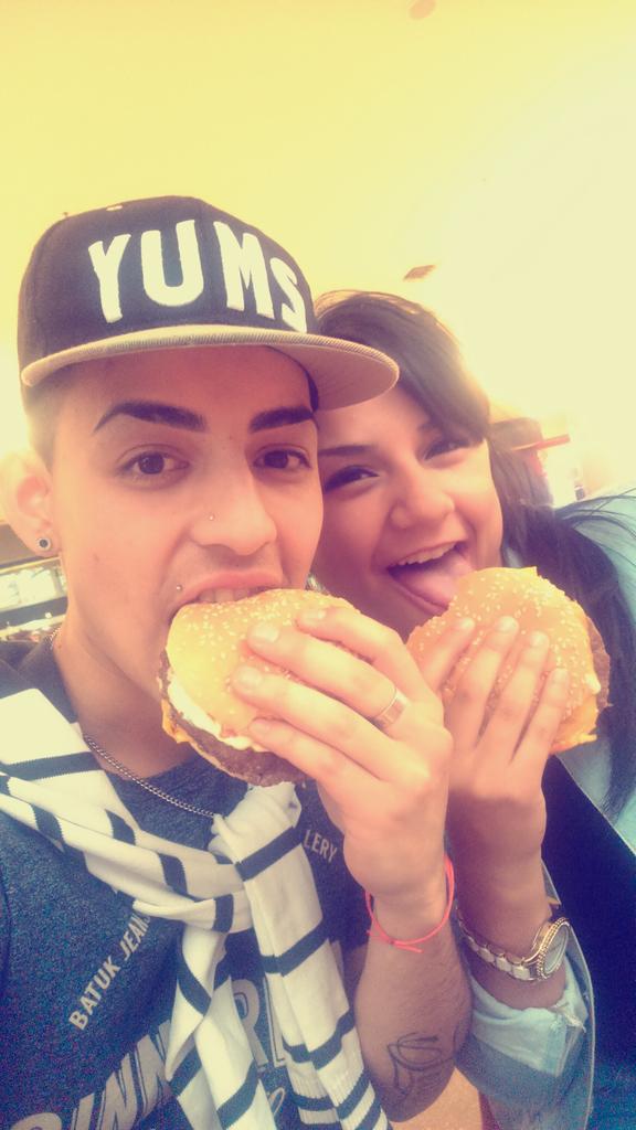 MicAylenn's tweet photo. Con mi bebo 😍 https://t.co/yWnm0brBdz