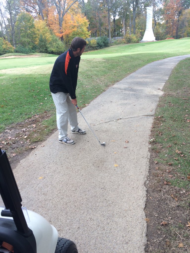 ryanhays4's tweet photo. 2nd shot on hole #1. #ringer #standardcc https://t.co/tjnMZ6UQnT