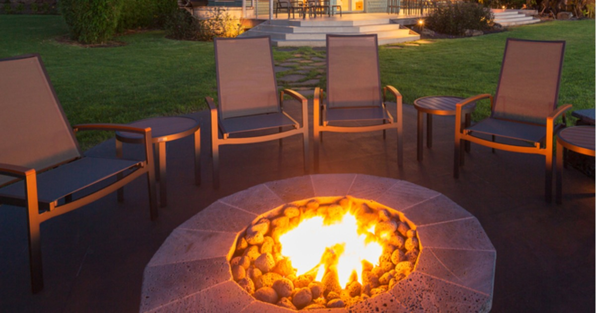 NextStepMD's tweet image. Interested in a fire pit? You will be after you see this HGTV site: otbd.it/7E6oeS
