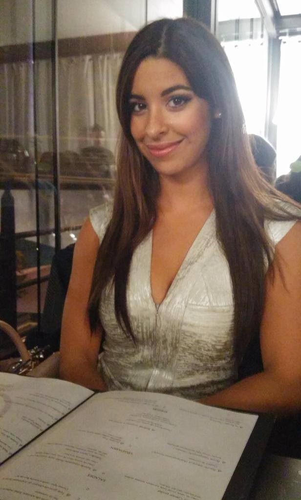 AliaCherguiOff's tweet photo. Bonne app mes amours 😘😘  #TeamAlia https://t.co/VoFK9cMPBP