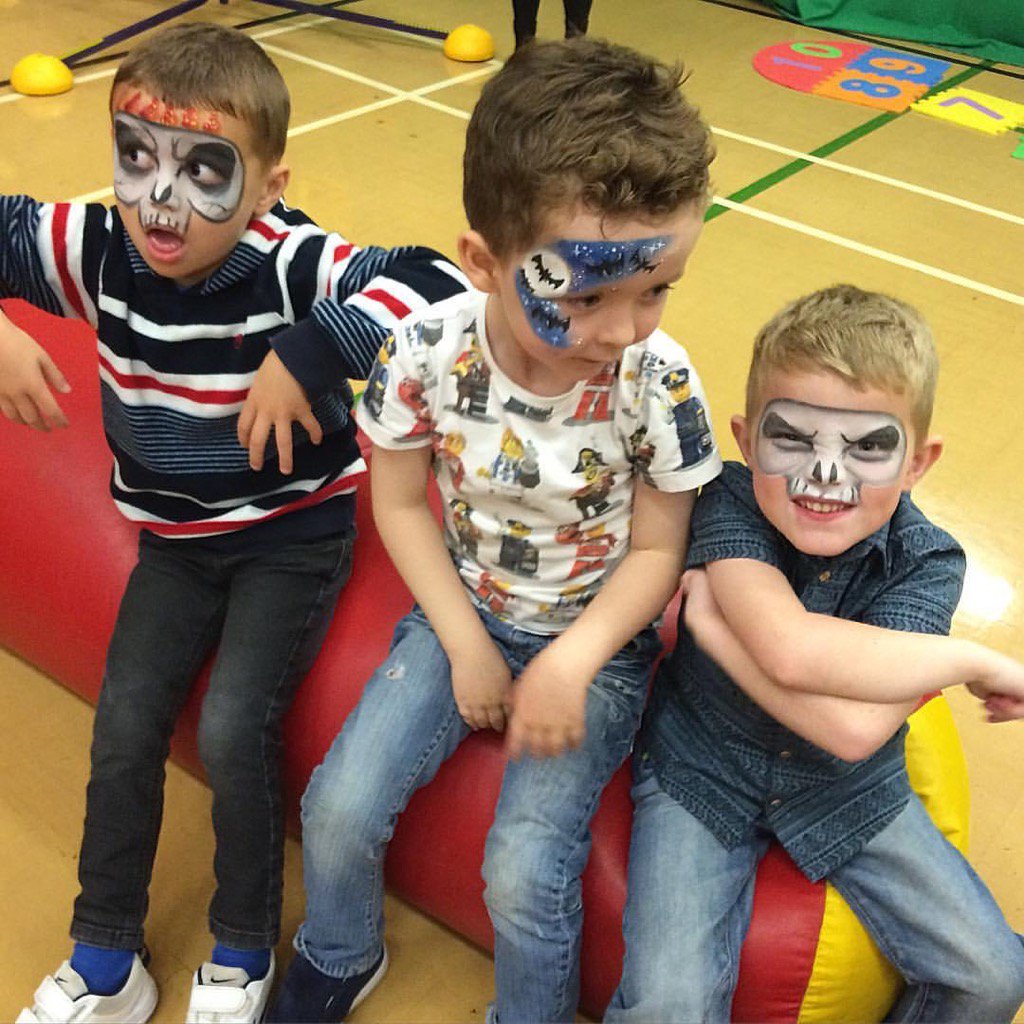 PPFaces's tweet photo. One of the many Parties we've painted at today!! Happy birthday Presley! https://t.co/9mWN3E366a