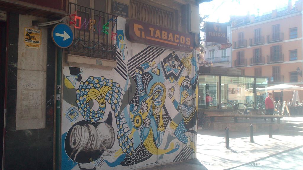 santycarbonel's tweet photo. #sonríemeserpiente
#disneylexia & #uday1973 #mural #graffititextil #graffiticombinado #Intramurs #Intramurs2015 https://t.co/YxAn1tQ1zy