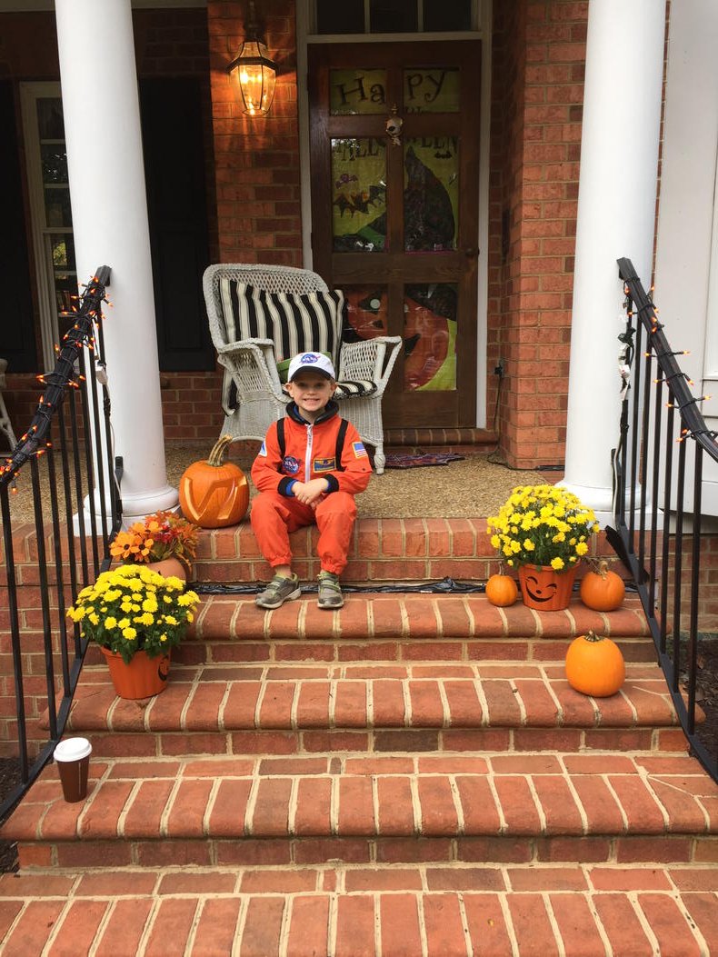 SarahAtTimmons's tweet photo. Danny Dennis #NASAcostume @NASA 3rd year in a row! https://t.co/WLwDl2wrlD