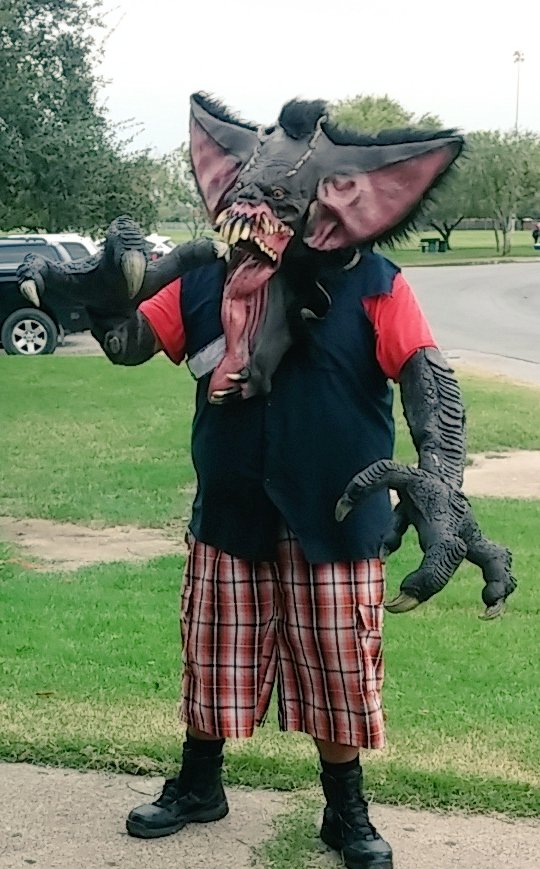 WickerwoodRGV's tweet photo. @watchthelegends There's talk of #Gnar...he was just here... Omghalp! It's #MegaGnar !! https://t.co/QtZmfrLuR0