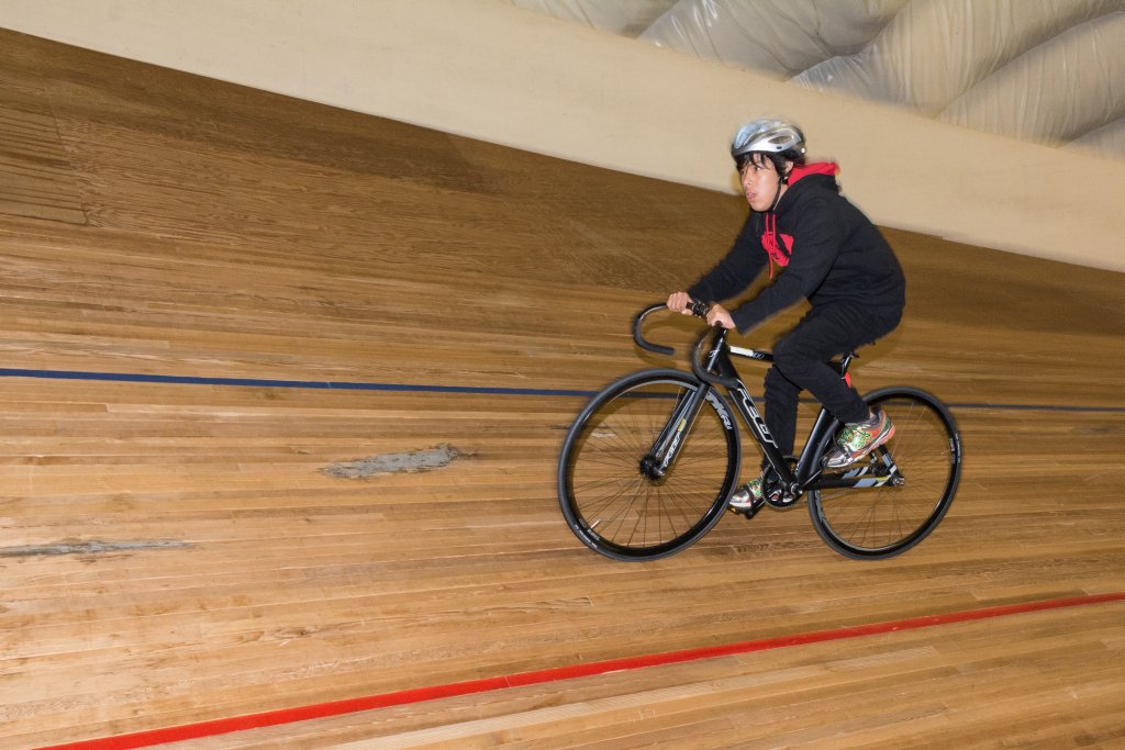 Street2Peak's tweet photo. #streetfrontalt students receive a opportunity to cycle at the Burnaby Velodrome. Thank you Nikki and Michael!! https://t.co/kAicVcOWGA
