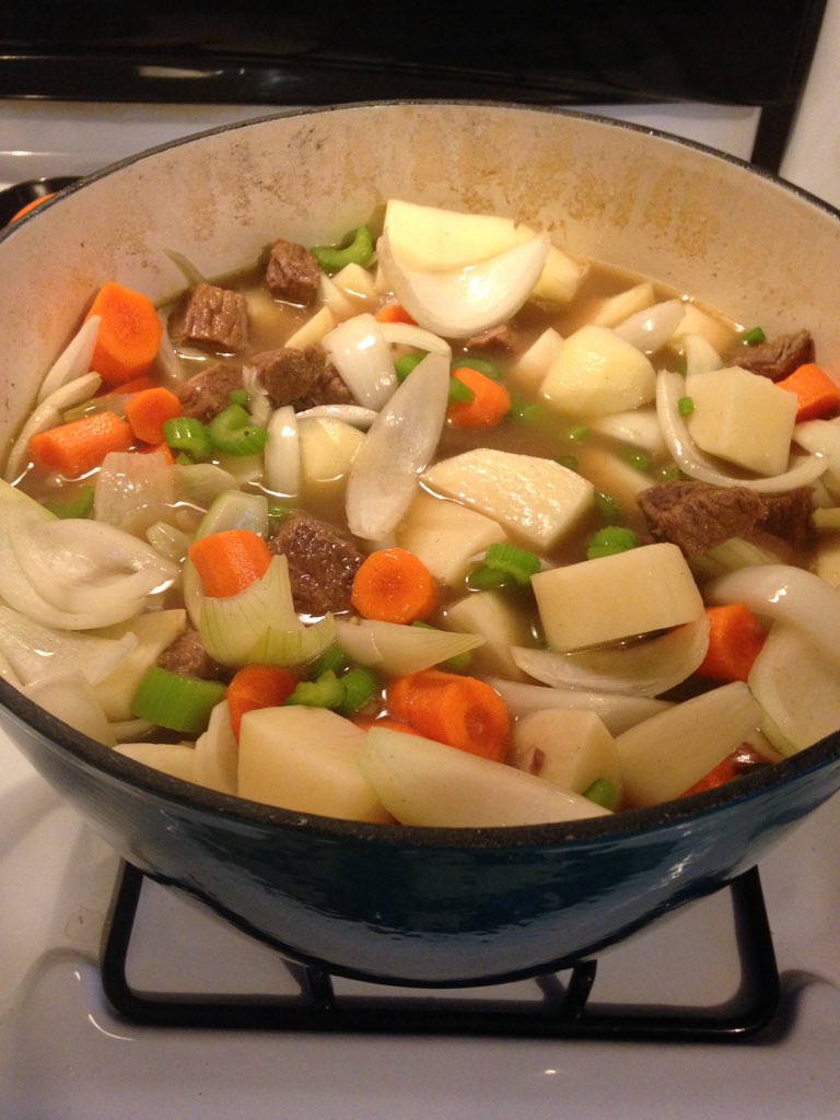 crazycatmomma8's tweet image. Apple Cider Beef Stew #fall #fallcooking #heartygoodness