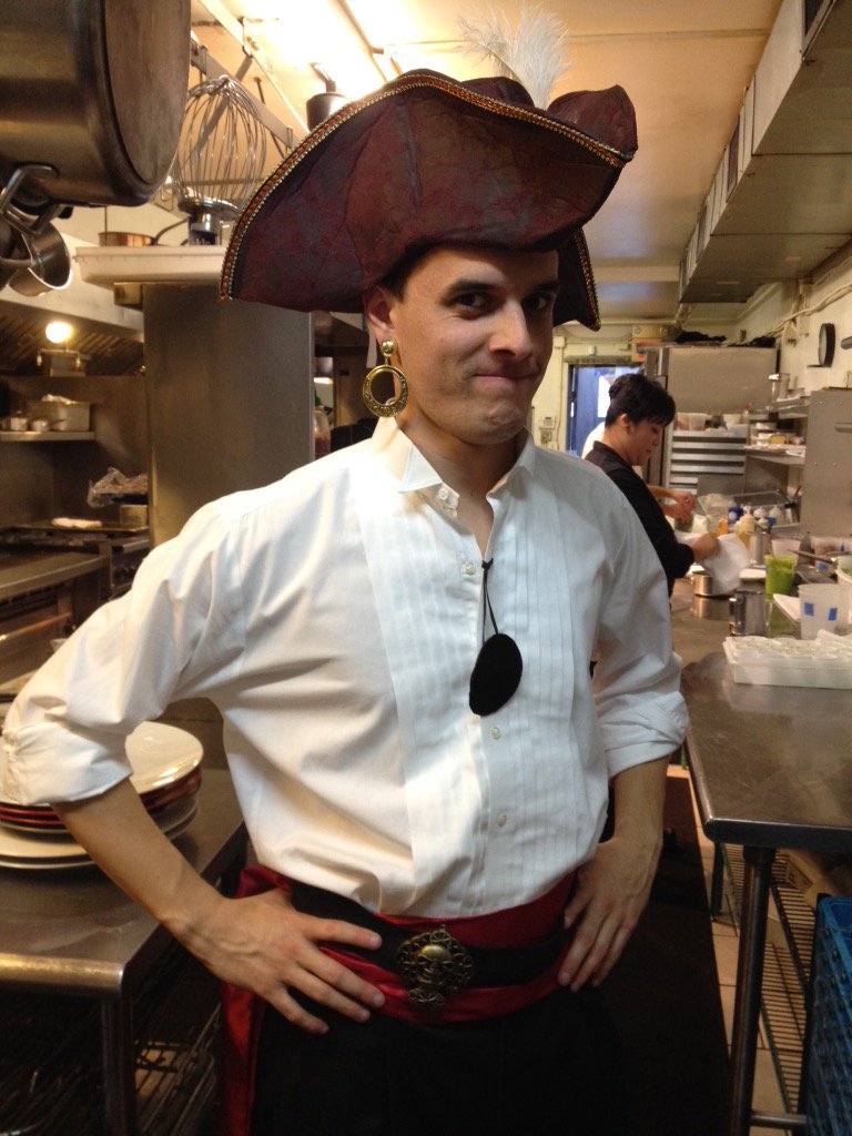 BlackfishBYOB's tweet photo. It's the Dread Pirate Blackfish! https://t.co/y8Nv5pQ5Bg