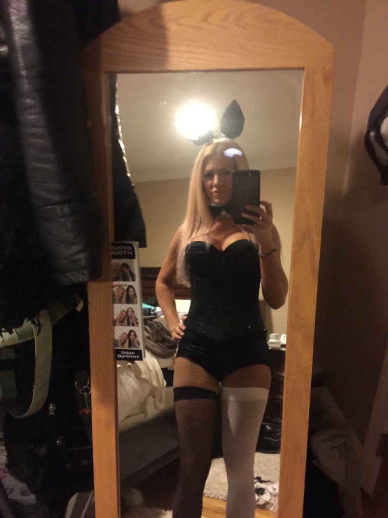 ashleymassaro11's tweet photo. Quick punx, what color black fishnets or white thigh highs?????? I can't decide! Ahhhhhh! #playmateproblems lol https://t.co/g5N0RBBFIl