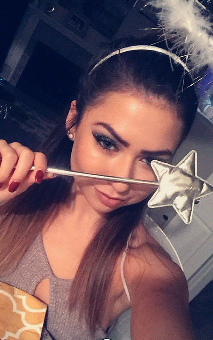 Daddy's little angel 😇✨💋 https://t.co/PjkIOtHVH6<a href="/tag/longhairdays"class="tags"><span>#longhairdays</span></a>