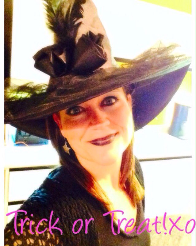 cdtellier's tweet image. Happy Halloween, little ghosts and goblins! #HappyHalloween #BeSafeHaveFun