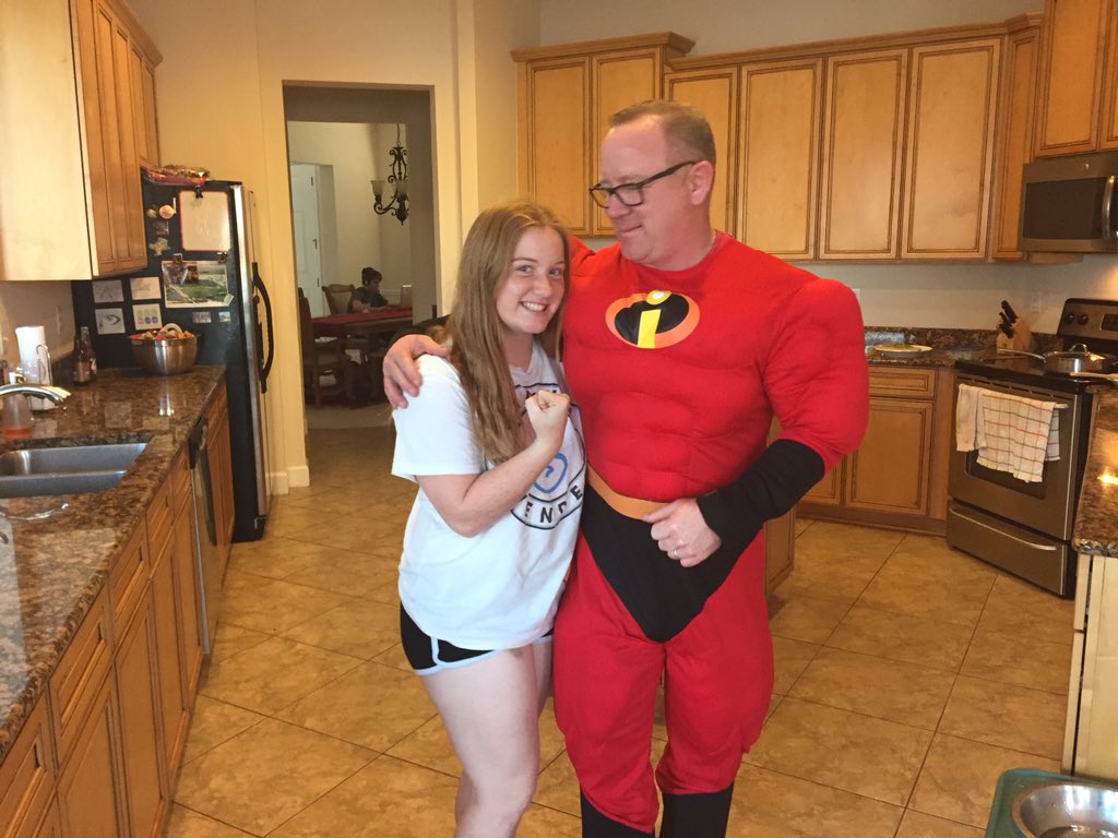 PapasSteven's tweet photo. Happy Halloween! https://t.co/IK6O1TOGHP
