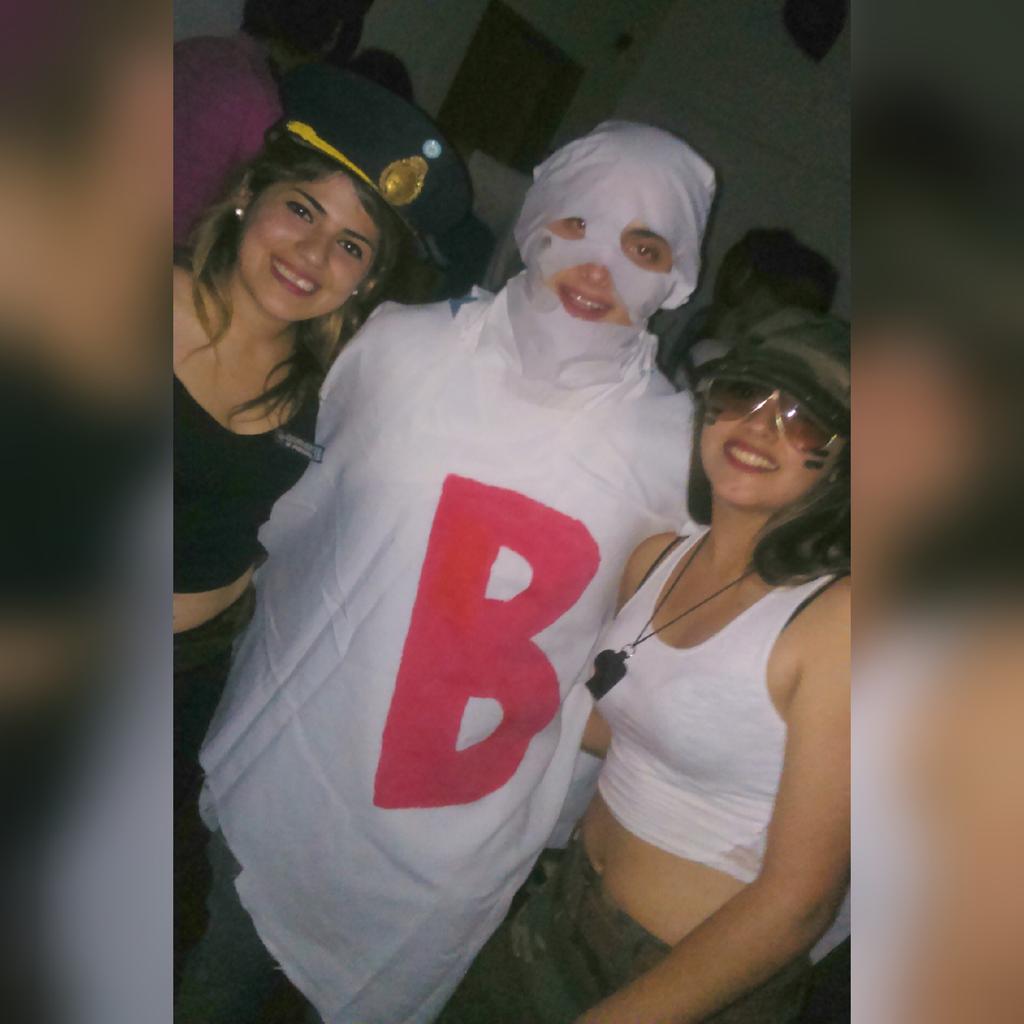 MaguiMonteros's tweet photo. Pero que #Linda #Noche 😉👌  #Costume #Party #II https://t.co/obtLHoWbP7