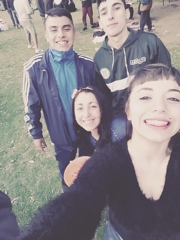 TeeefyBlgr's tweet photo. La bandaaaaa #FiestaDelFernet https://t.co/9ShL2PkRSU