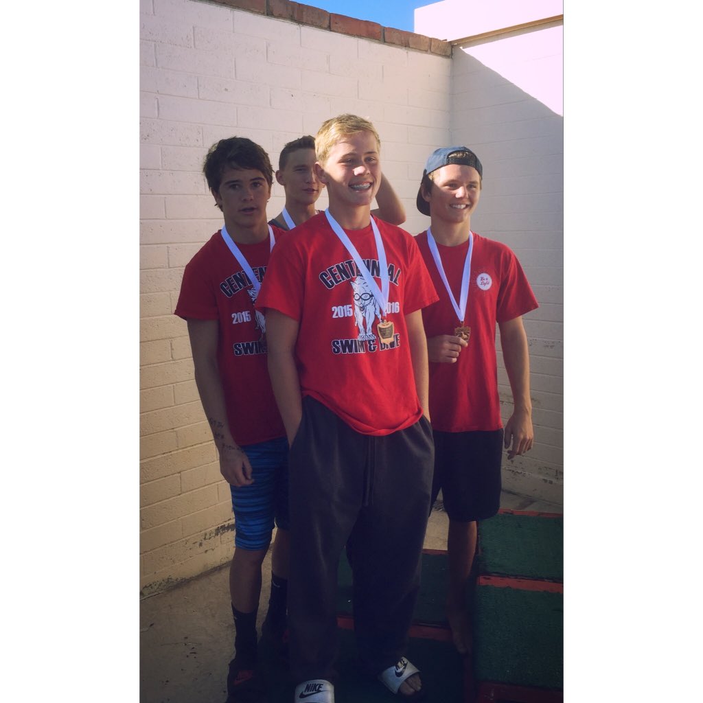 CehsSwim's tweet image. Congrats to our boys 400 free relay for taking 3rd today!!!
