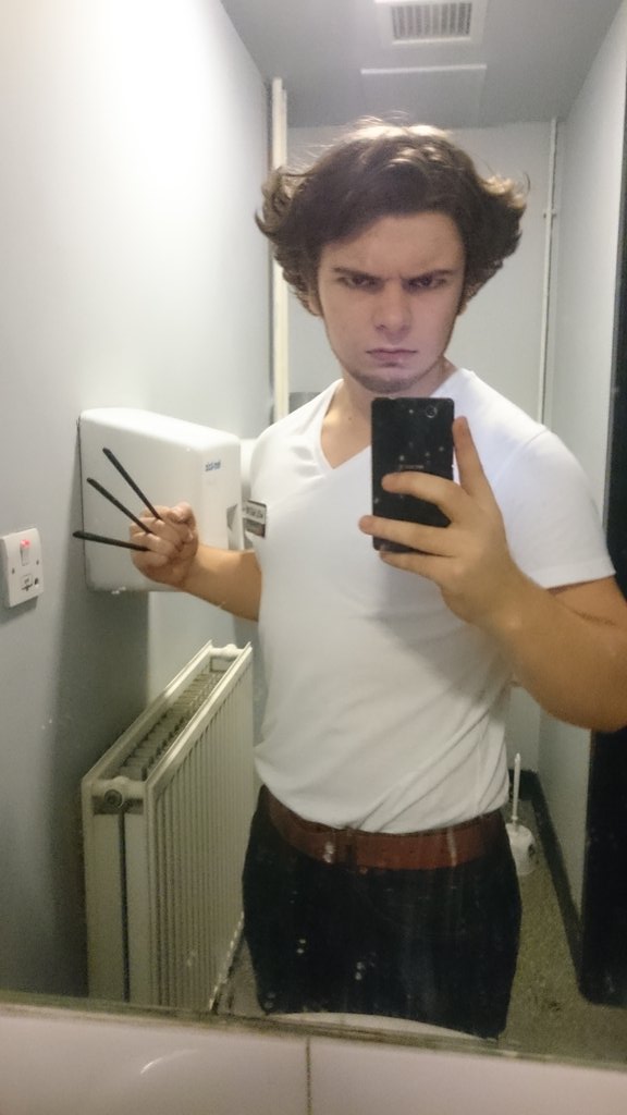 jackamond's tweet photo. Just finished my Halloween shift #loganboi https://t.co/J5uvvgJpTz