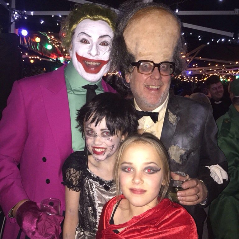 noeliehoward's tweet photo. @endaderenzy @EilisMac @anthonytierney @howard_roisin nice of vic reeves to go as Enda #somehead https://t.co/RHGwlR1qOd