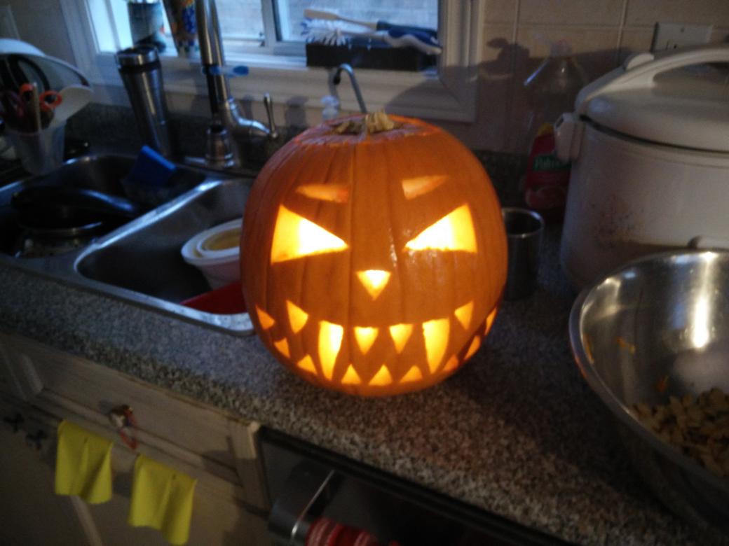 RonNguyen23's tweet photo. Happy Halloween! https://t.co/DpsJI8ZBac