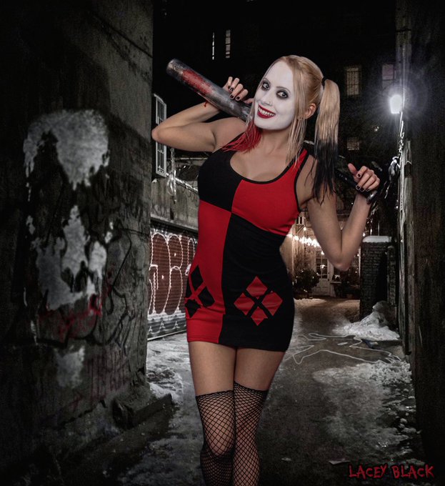 Happy Halloween! #HarleyQuinn https://t.co/Db44jJ3UcX<a href="/tag/harleyquinn"class="tags">#HarleyQuinn</a>
