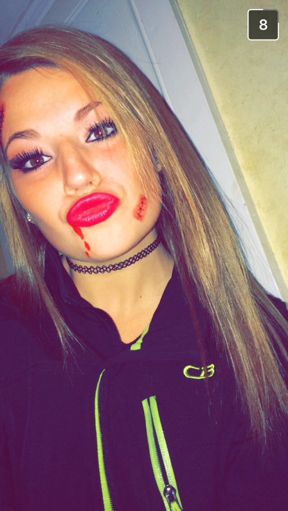 gracie_madeline's tweet photo. When my little sister is hot af๐
๐
๐ @WheelerBella #vampireswag https://t.co/6NexYlfMrN