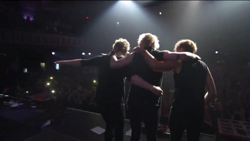 salvatorremgc's tweet photo. jesus christ i choose the right band i love them so much, this album means so much to me #newbrokenstream https://t.co/SwzVYI5HhB