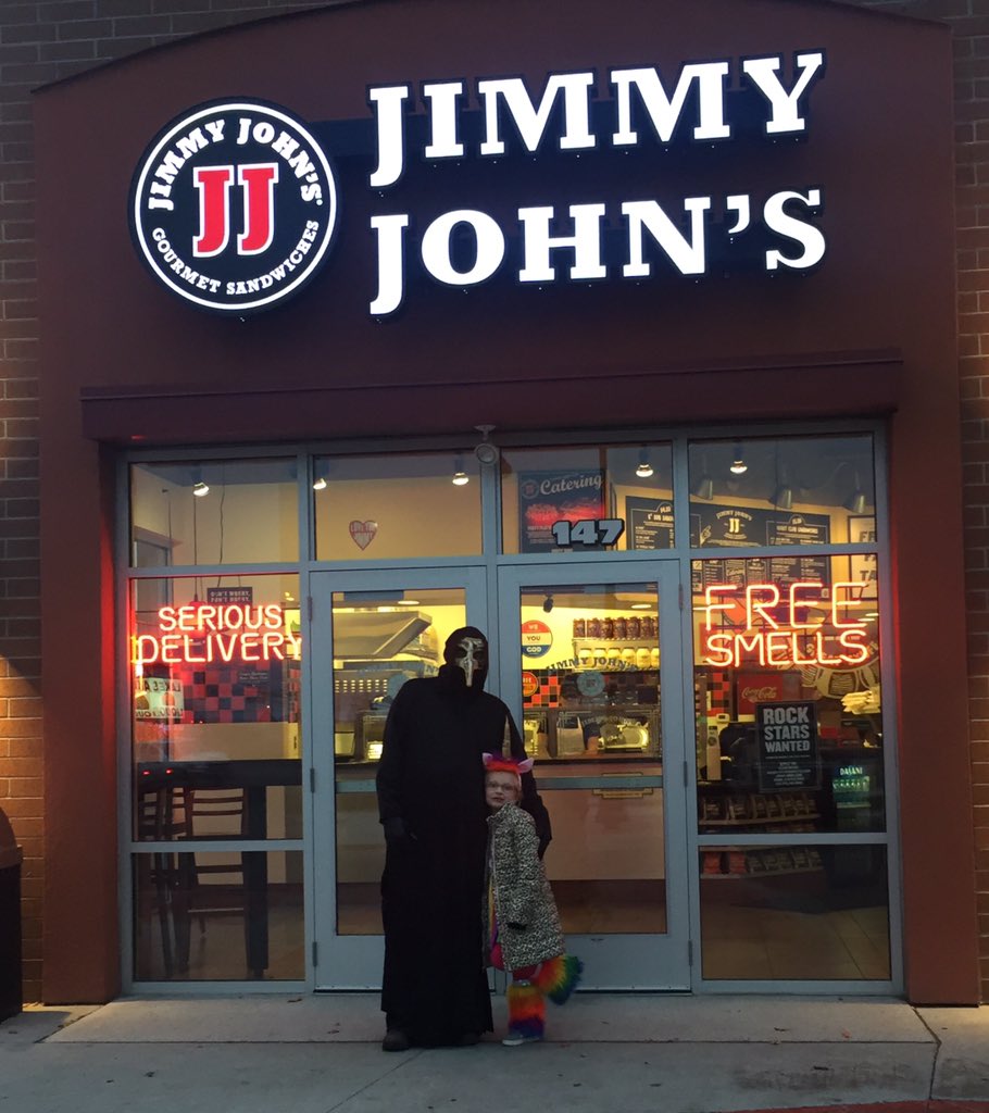 al3xisp's tweet image. #freaky #jimmyjohns #detroitlakes