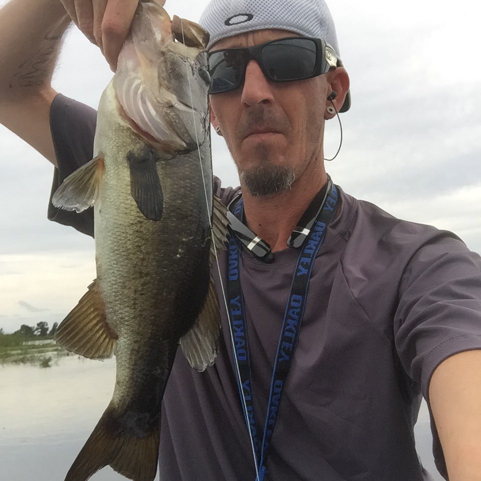 BassThugTrail's tweet photo. Little bit of @LiquidMayhem_ on my #ReactionInnovation and it was fish on🎣🎣🎣 https://t.co/e8rR8MPyaF