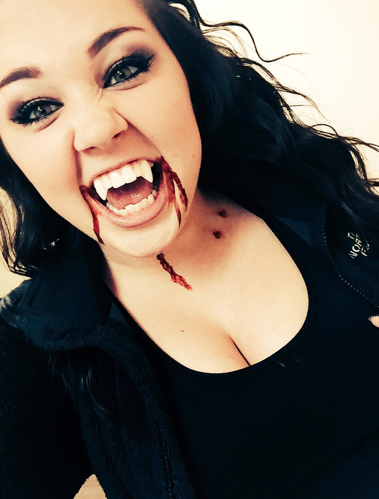 kay_gee910's tweet photo. Vampire 2015 π #mytrueidentity https://t.co/qAGtNQvAqV