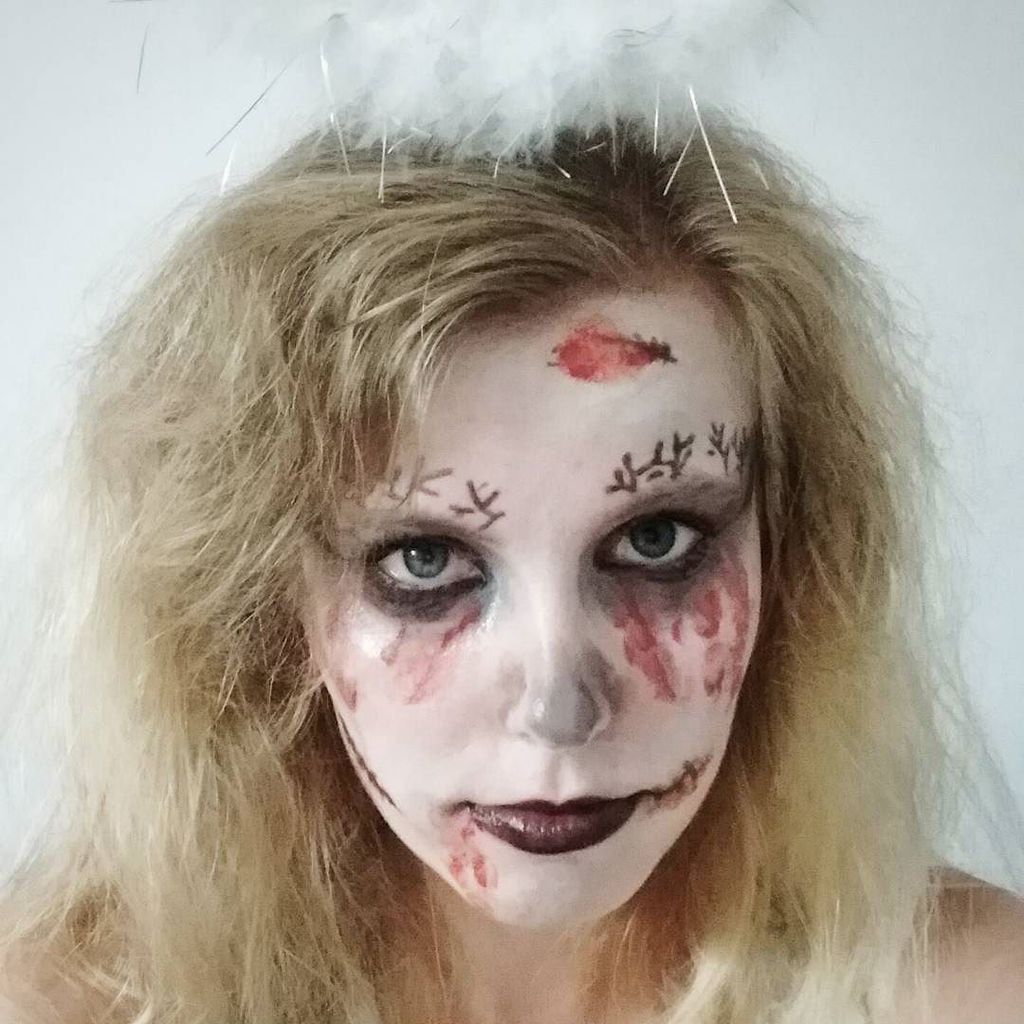 Jen_Carlsson's tweet photo. You can't see my halo anymore. https://t.co/LjeLPh87pc https://t.co/rcxLNz5HZv