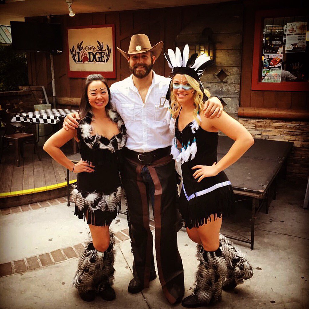 nightlifehhi's tweet photo. It's already going down at @thelodgehh on #hiltonhead tonight #boom #cowby #onehotmamas #thetriangle https://t.co/2Q6rxjQJQV
