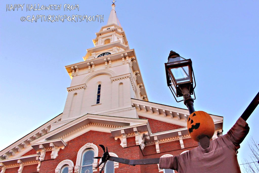 CapturingPorts's tweet photo. Happy Halloween from Capturing Portsmouth! #CapturingPortsmouth https://t.co/Pwz5OYMtWp https://t.co/Ary7N13dZL