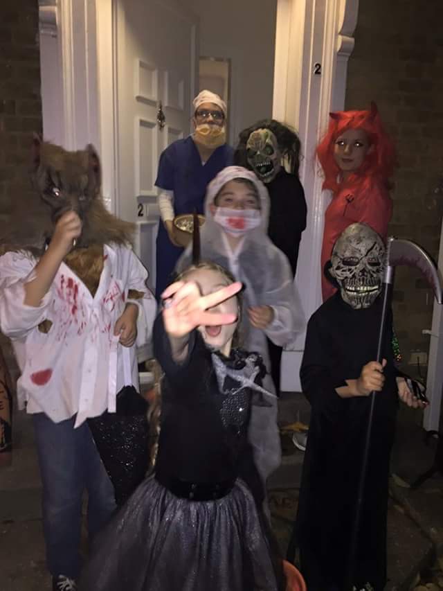 robert_suzam's tweet photo. Happy Halloween.... https://t.co/7T0niPrEit