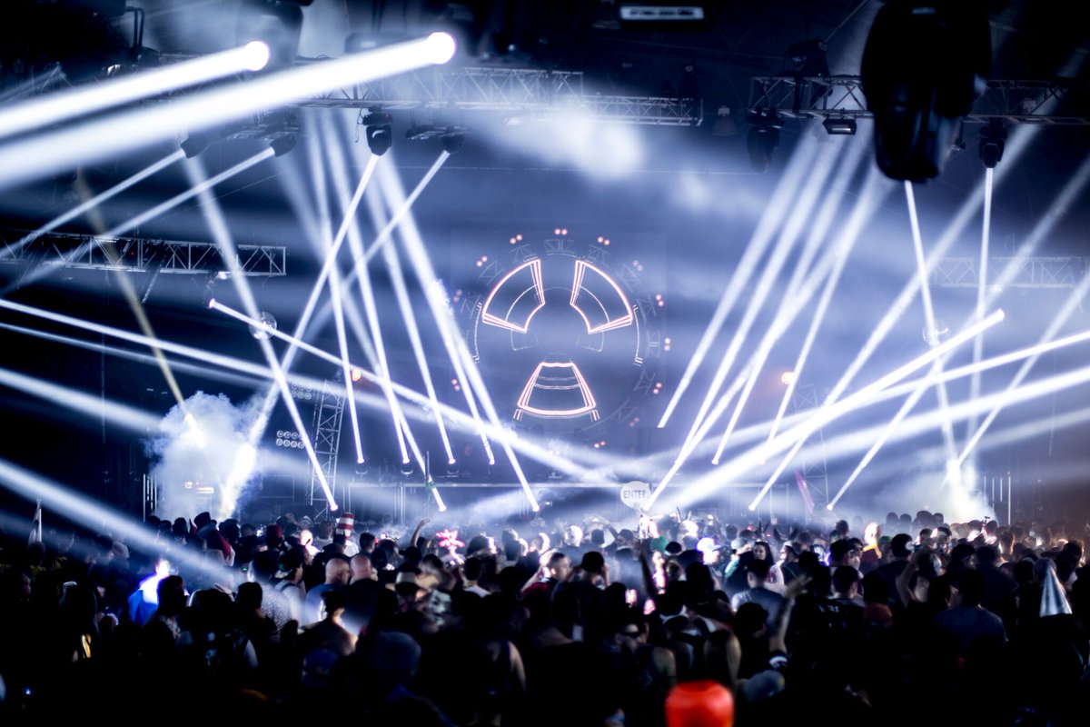 ENTERexperience's tweet photo. E X P E R I E N C E .
Day 2 of #ENTERla continues tonight... https://t.co/nYq0lq1R0R