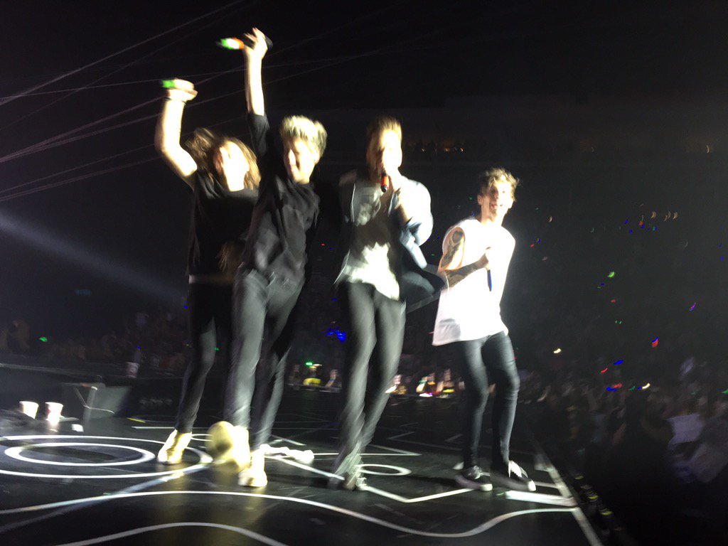 benwinston's tweet photo. What a beautiful night in Sheffield. So proud of 4 of the greatest boys u could meet. Terrible picture/Lovely moment https://t.co/ccgWIdTmGn