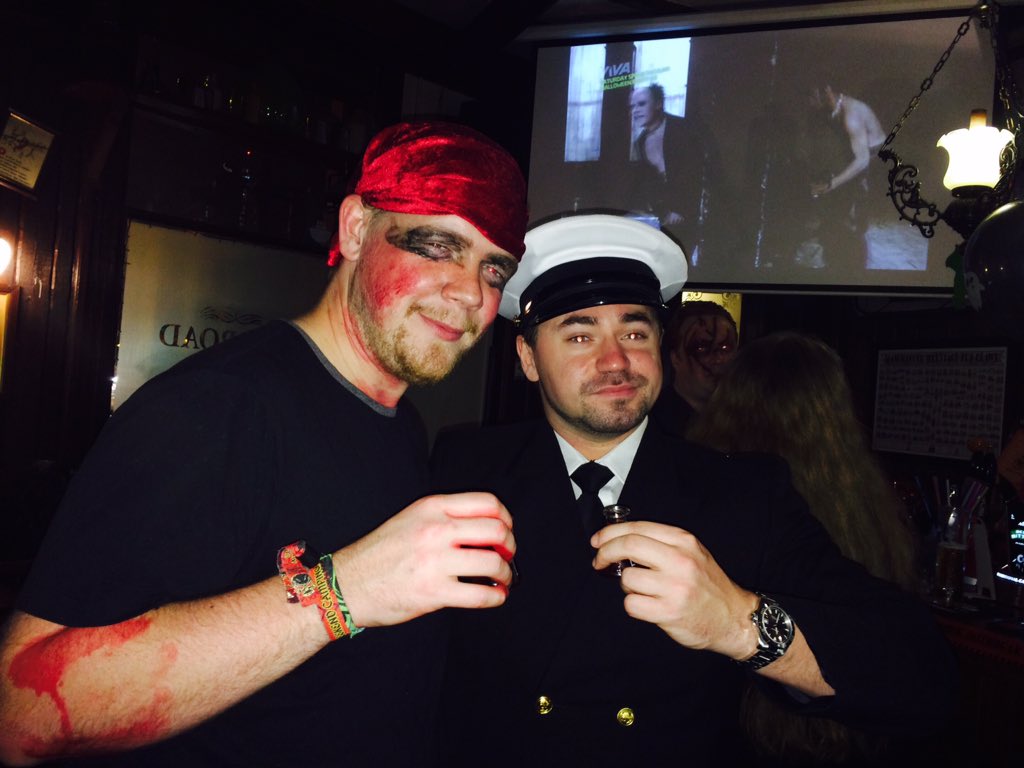 CityRoadInn's tweet photo. Looking good #Manchester #Halloween https://t.co/HkSlcJlFSb
