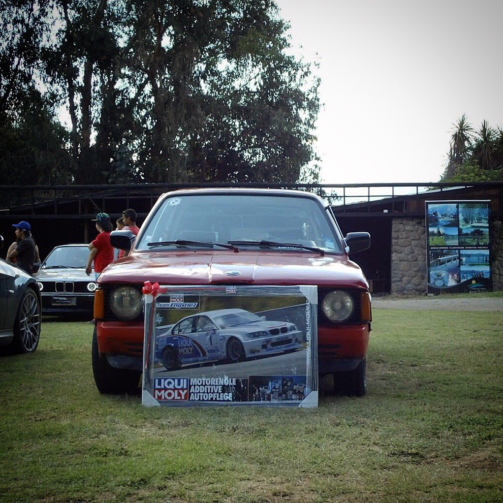 bimmerfestchile's tweet photo. Vengan preparados para competir🏆🏁 aquí nuestro amigo bimmers ganando la prueba de quien estaciona más rápido ☝🏼️🚗 💨 https://t.co/RVOpZTbyIJ