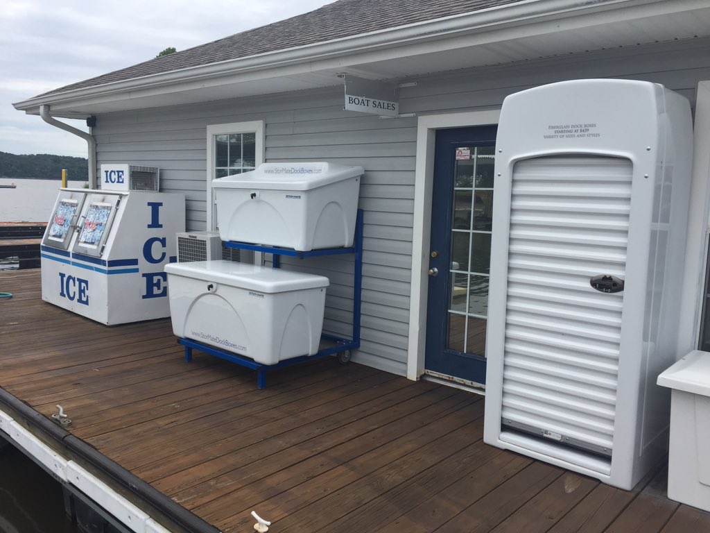 StorMateDockBox's tweet photo. You need one of these for your dock! https://t.co/PFwnYv3MQ9