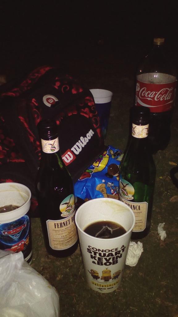 Mica_93_'s tweet photo. #FiestaDelFernet @Breen_Magali
Y todavía falta... Vamos a terminar en pañales (? https://t.co/zmRAZZ5DvP