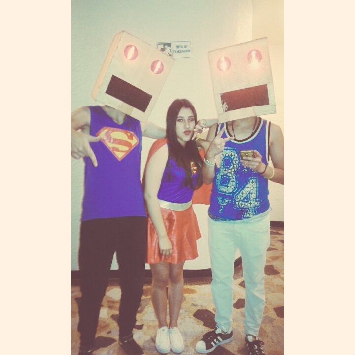 PaulaGonzlezA's tweet photo. #Halloween https://t.co/Y9hgAhNM8N