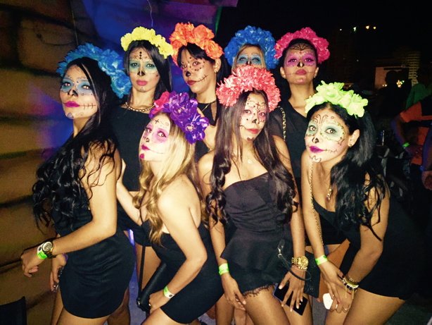 LaprimeraSC's tweet photo. Así se vive #Halloween en #Lpsc2015! Te esperamos. Millonarios premios. #SantaMarta https://t.co/FHgF2qZOpM